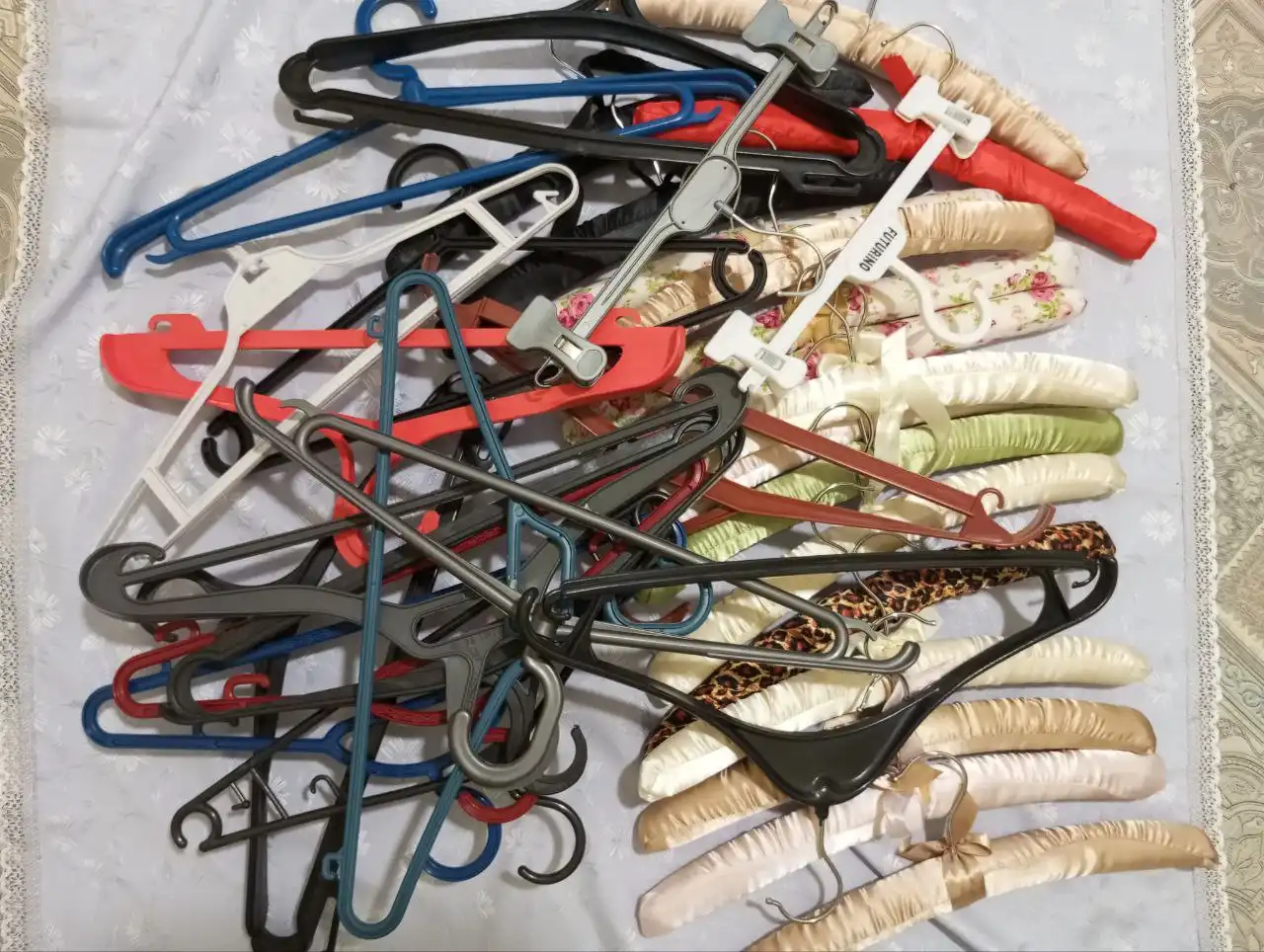 Продажа плечиков-вешалок в Тольятти