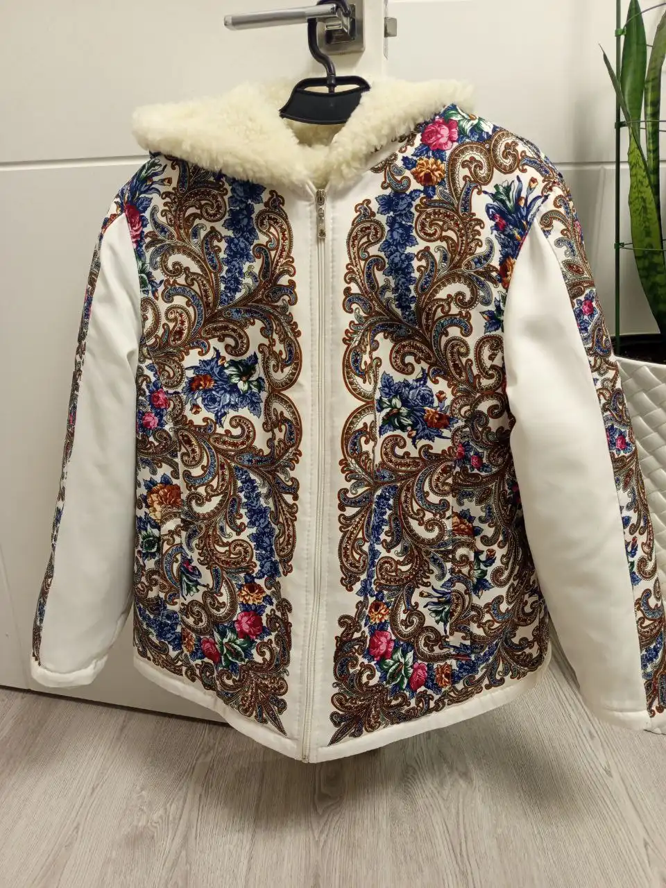 Женская куртка размер 50