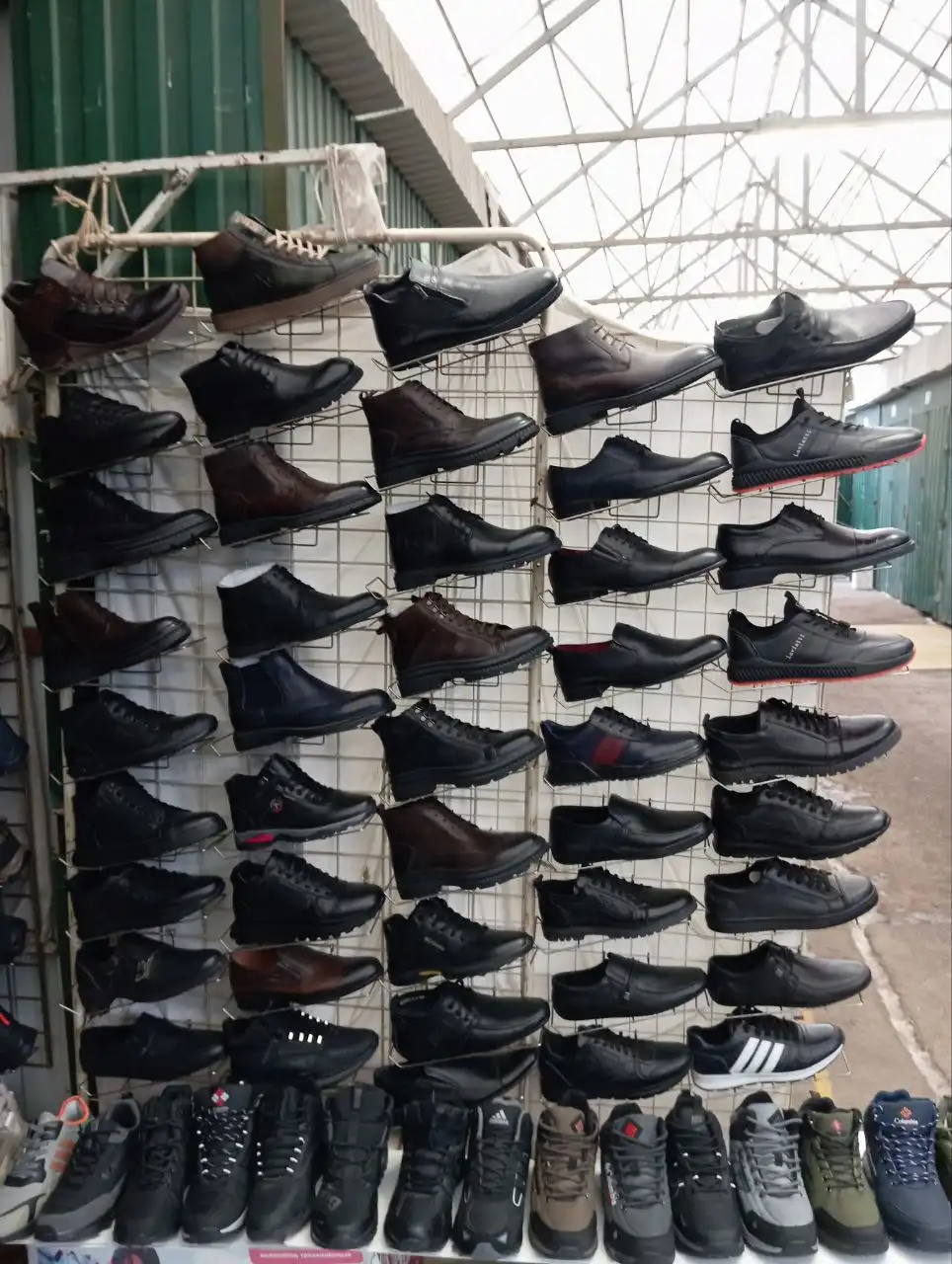 Продажа мужской обуви из натуральной кожи в Самаре