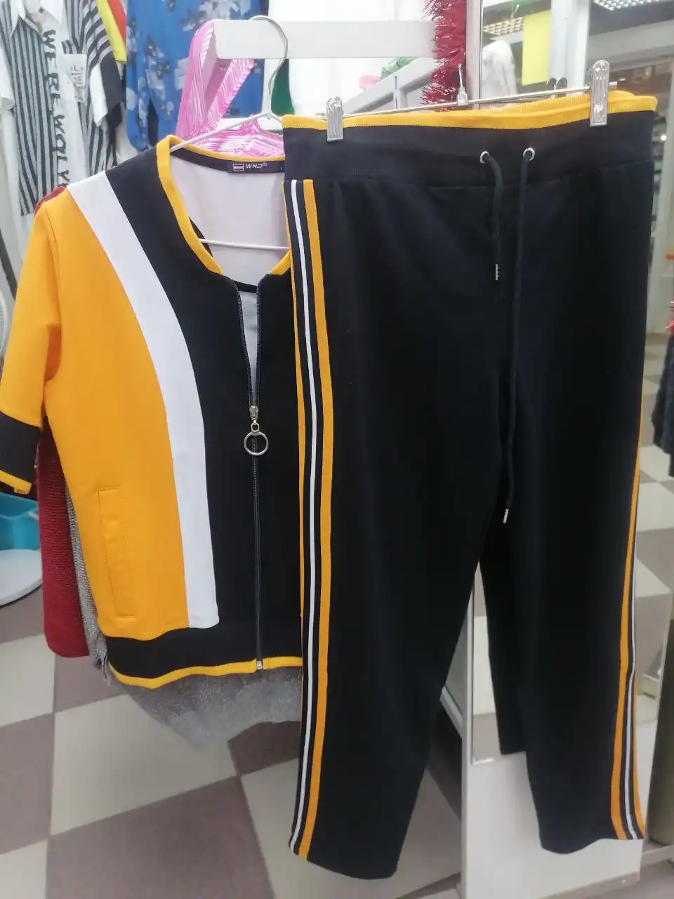 Женские костюмы для спорта, дома и отдыха производства Южная Корея