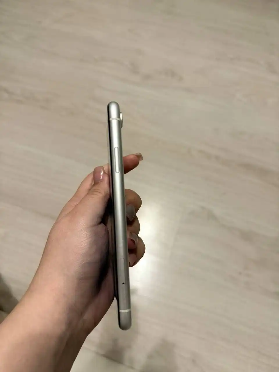 Продам Айфон XR 128gb