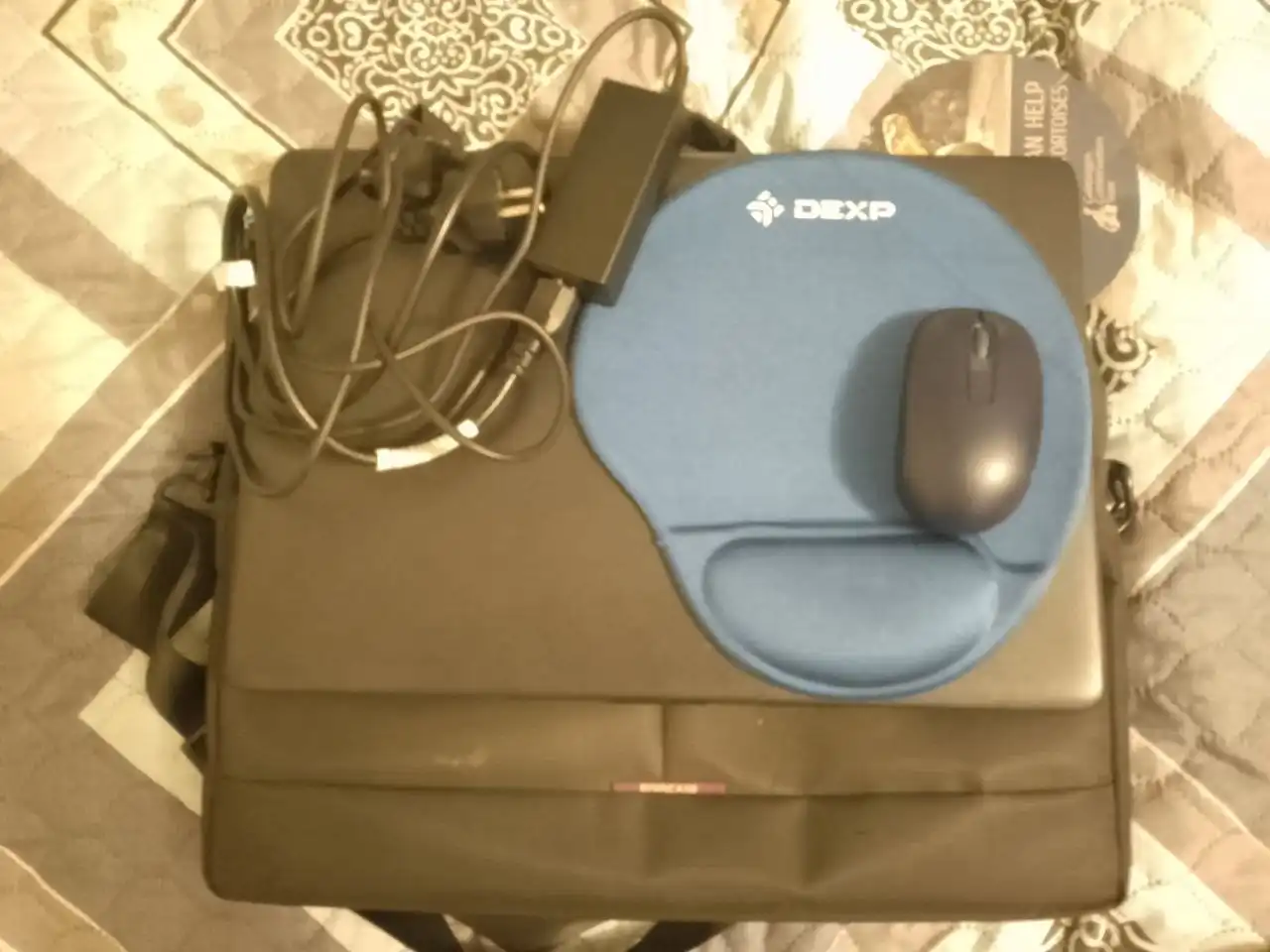 Ноутбук HP Laptop 15-bw0xx с комплектом