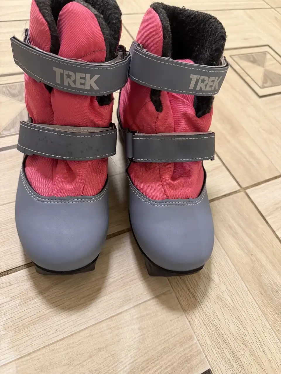 Лыжные ботинки размер 37-38 - Зимние виды спорта (Хобби и отдых) в Самара