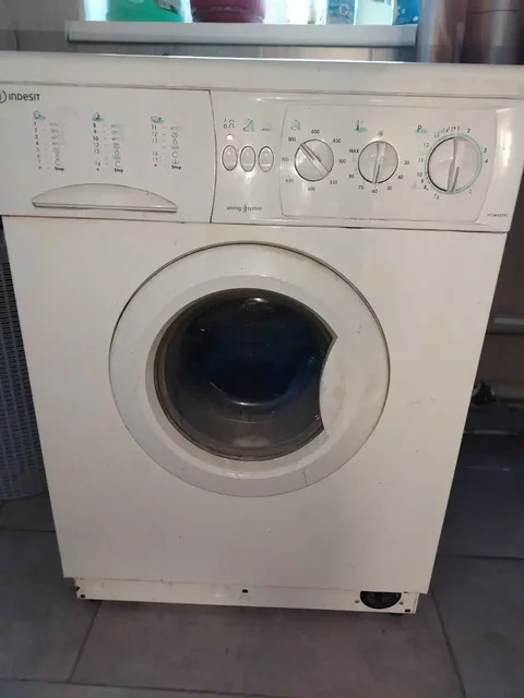 Продажа стиральной машинки Индезит - Постельное белье в Самара