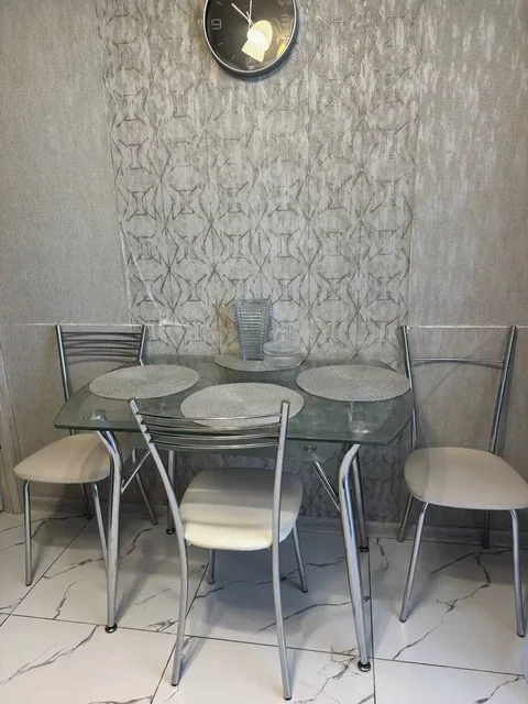 Продажа углового дивана, стеклянного стола со стульями и письменного трансформера - Постельное белье в Самара