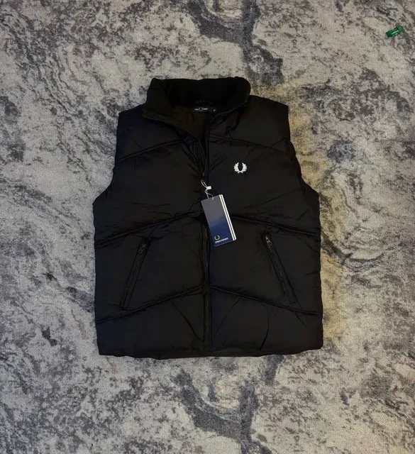 Продажа брендовой одежды: жилетки Fred Perry, Ralph Lauren, худи CP Company, Jordan Supreme - Костюмы в Самара