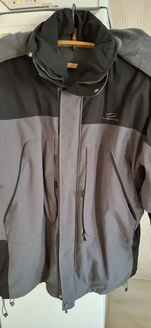 Мужская куртка с подстёжкой и капюшоном на замке - Костюмы в Самара