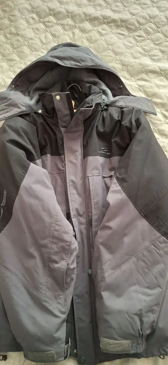 Мужская куртка с подстёжкой и капюшоном на замке - Верхняя одежда (Одежда) в Самара