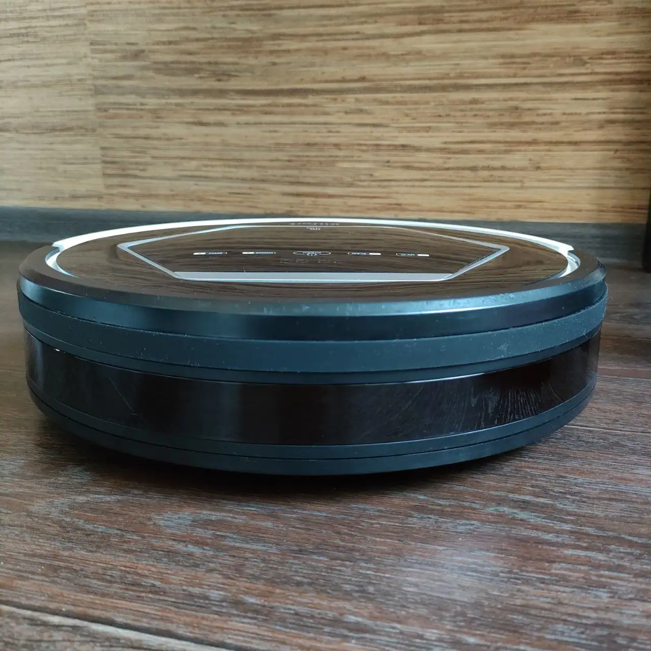 Робот-пылесос Kitfort с влажной уборкой и УФ-лампой - Бытовая техника (Электроника) в Самара