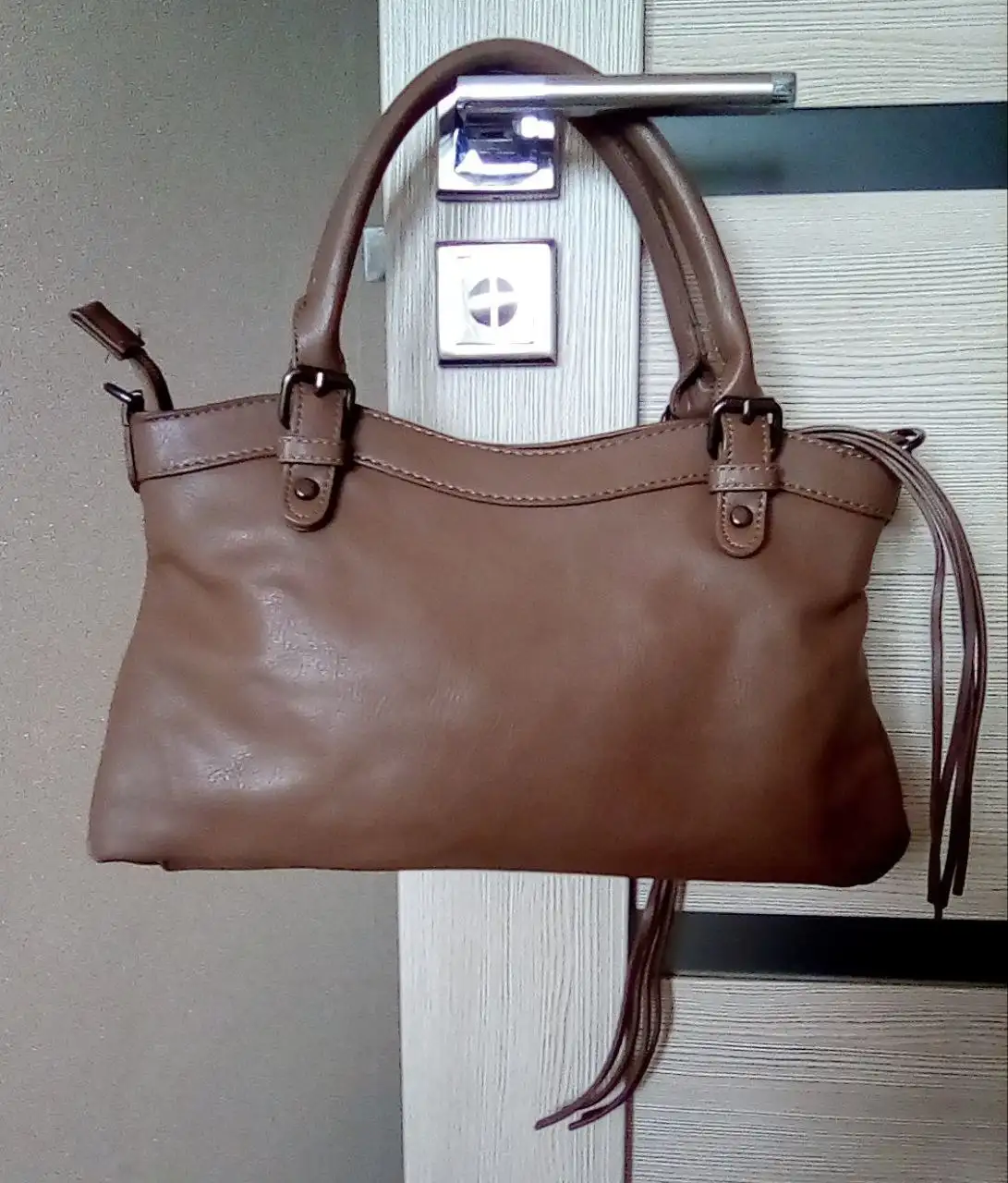 Сумка кожзам с длинным ремнем - Сумки и аксессуары (Одежда) в Тольятти