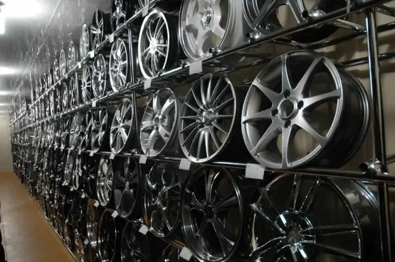 Продажа автомобильных комплектующих и автозапчастей - Автозапчасти (Запчасти) в Самара