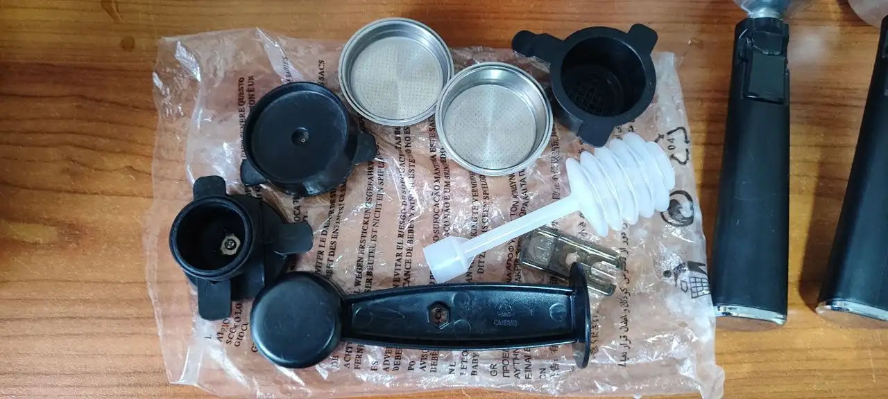 Продаётся кофеварка Polaris PCM 1541E B - Кухонная техника (Электроника) в Самара