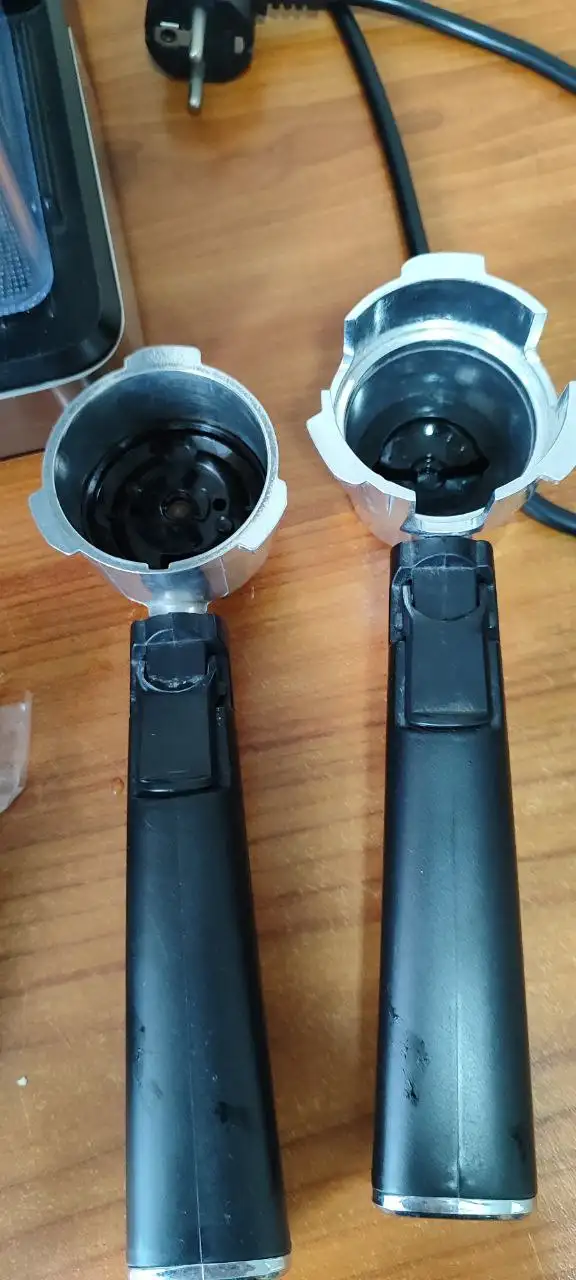 Продаётся кофеварка Polaris PCM 1541E B - Кухонная техника (Электроника) в Самара