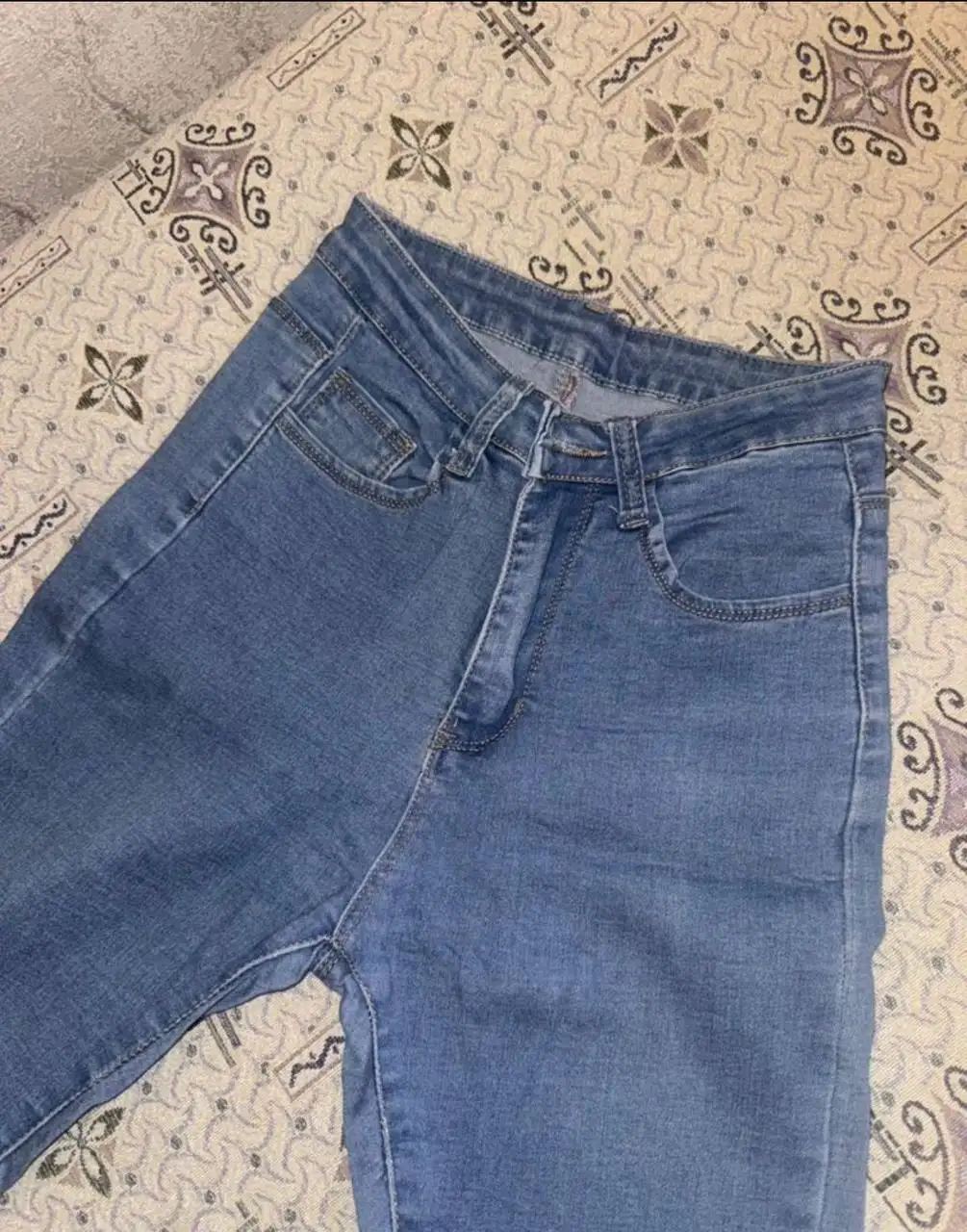 Продам джинсы черные и голубые 42-44 размер - Джинсы (Одежда) в САМАРА