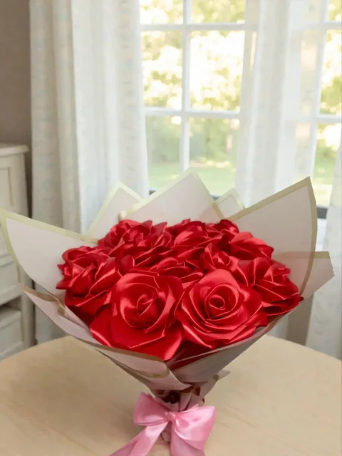 Букет из 13 атласных роз для декора интерьера - Садоводство в Самара