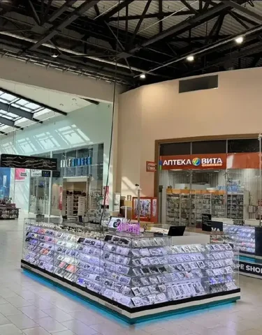 Продажа торгового острова аксессуаров для телефонов в ТРК Амбар - Готовый бизнес и оборудование в Самара