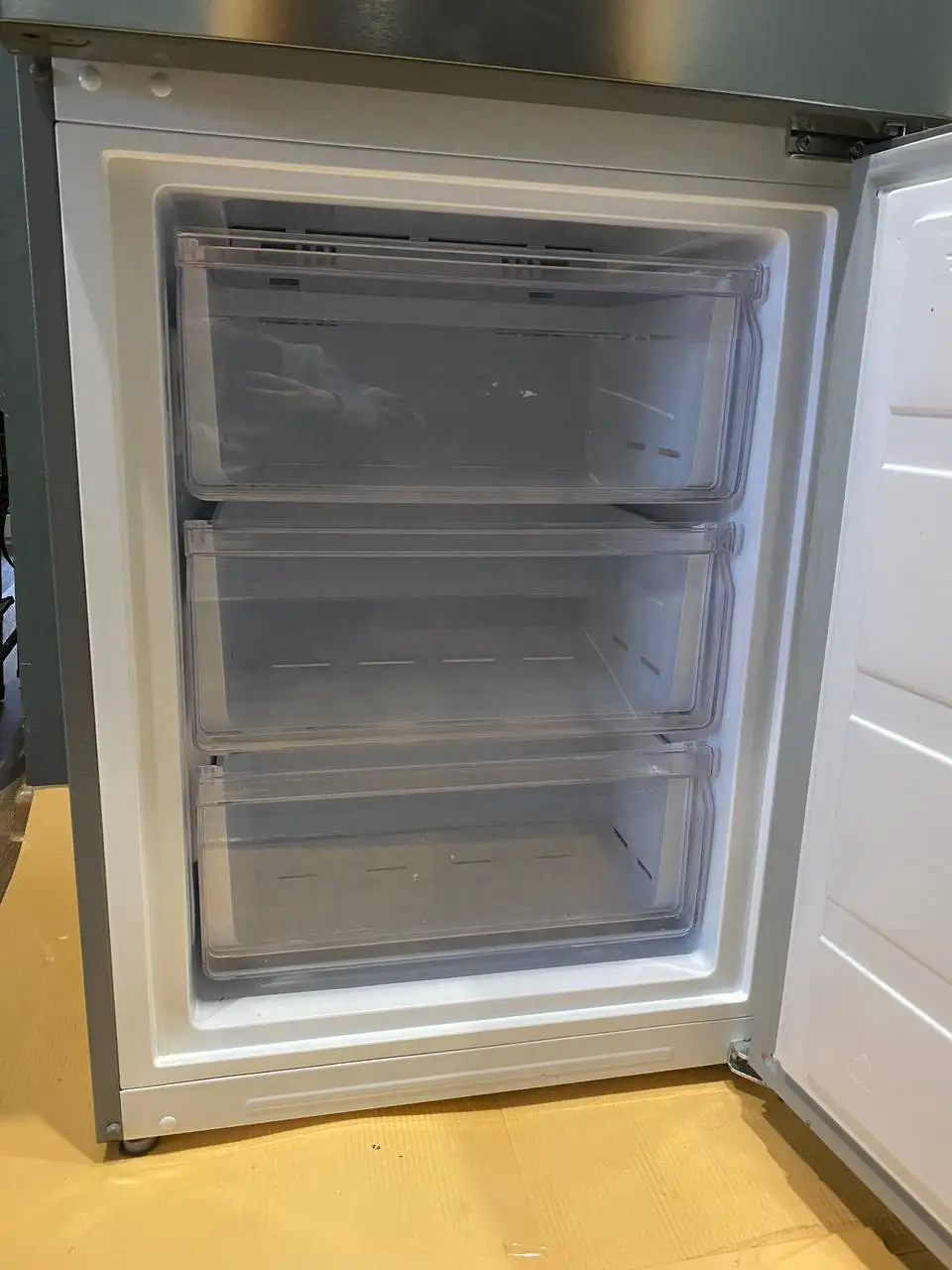 Продажа холодильника DEXP б/у с гарантией - Холодильники (Для дома и дачи) в Самара