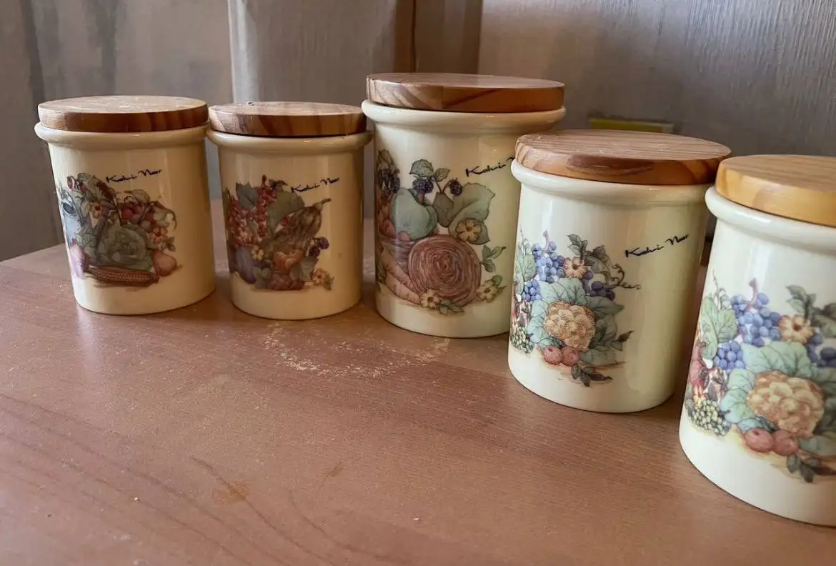 Столовый сервиз и керамические баночки - Посуда (Для дома и дачи) в Самара