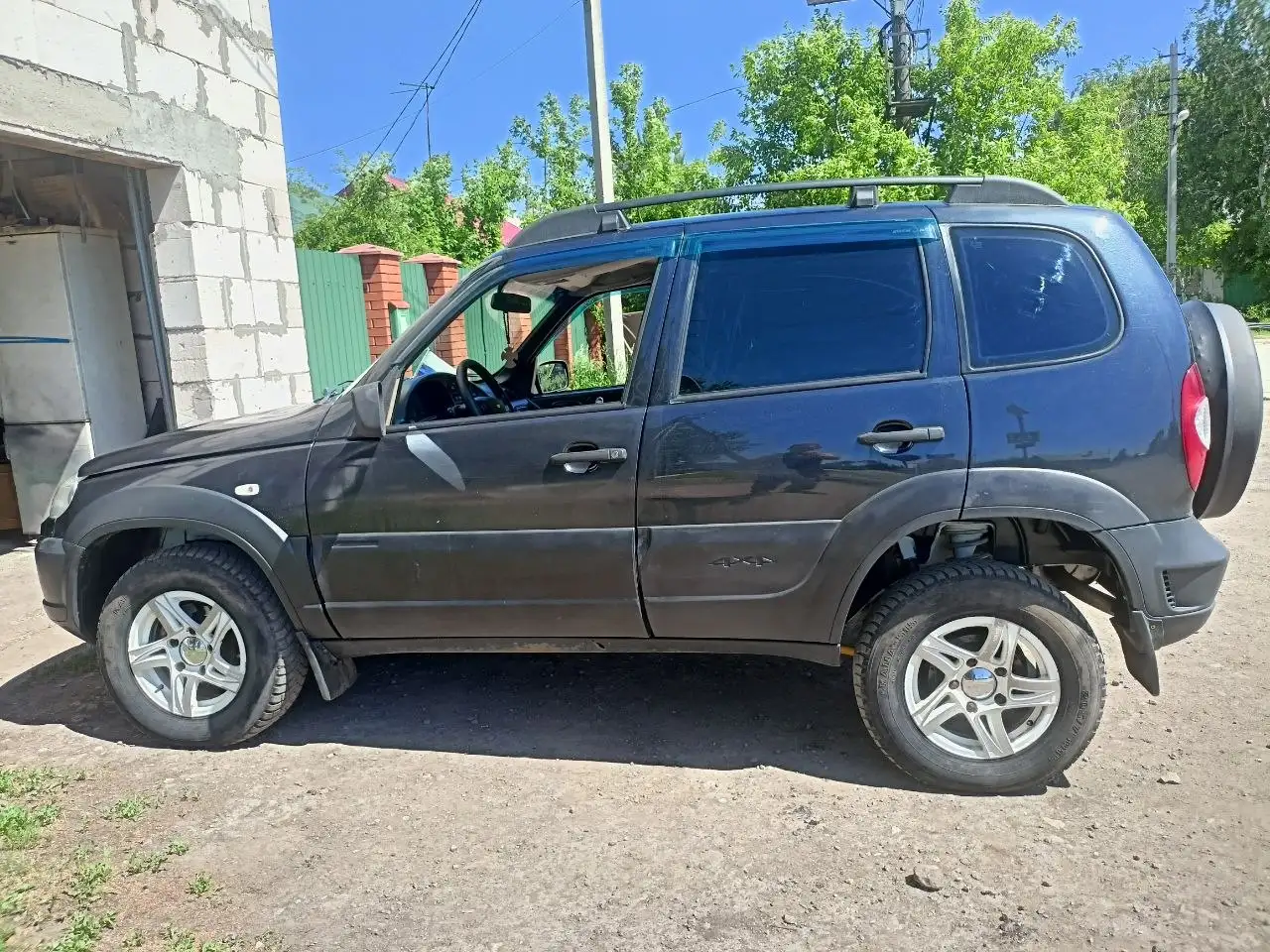 Продам колеса в сборе 205/75/15 - Шины и диски (Авто) в Кинель