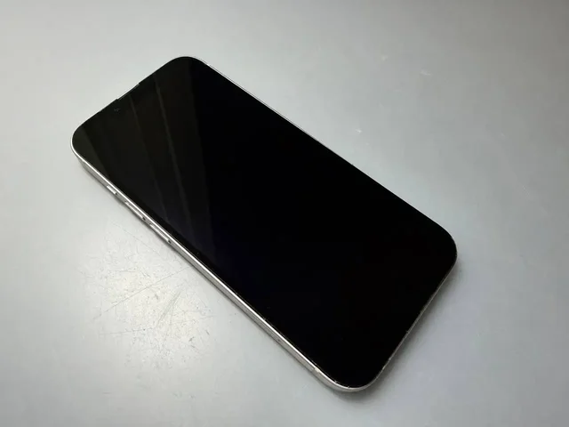 iPhone 13 128 ГБ - Телевизоры в Самара