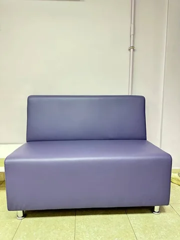 Диван офисный кожзам 120x90x65 - Окна в Самара