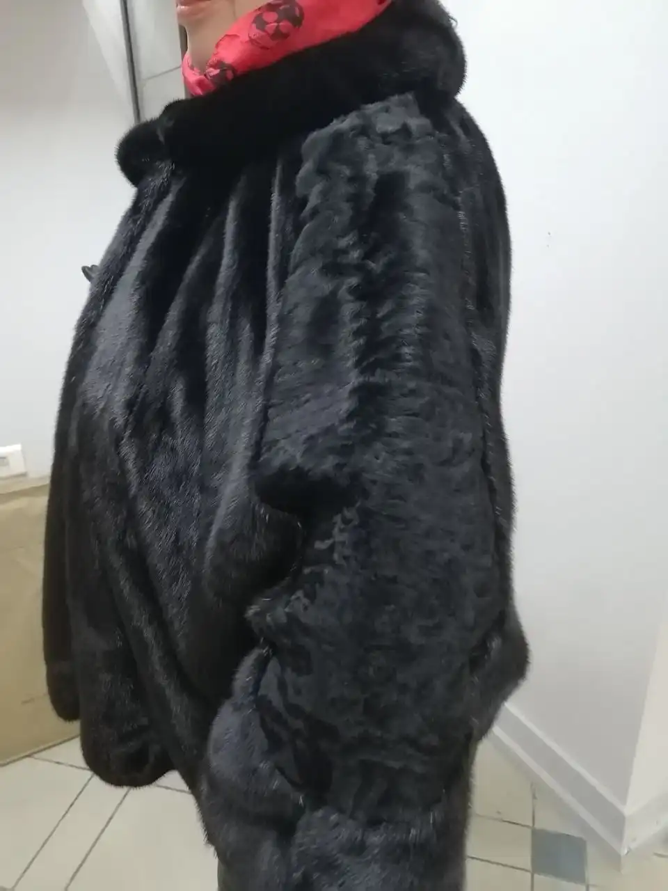 Продам норку с вставкой каракульчи 52-56 размер