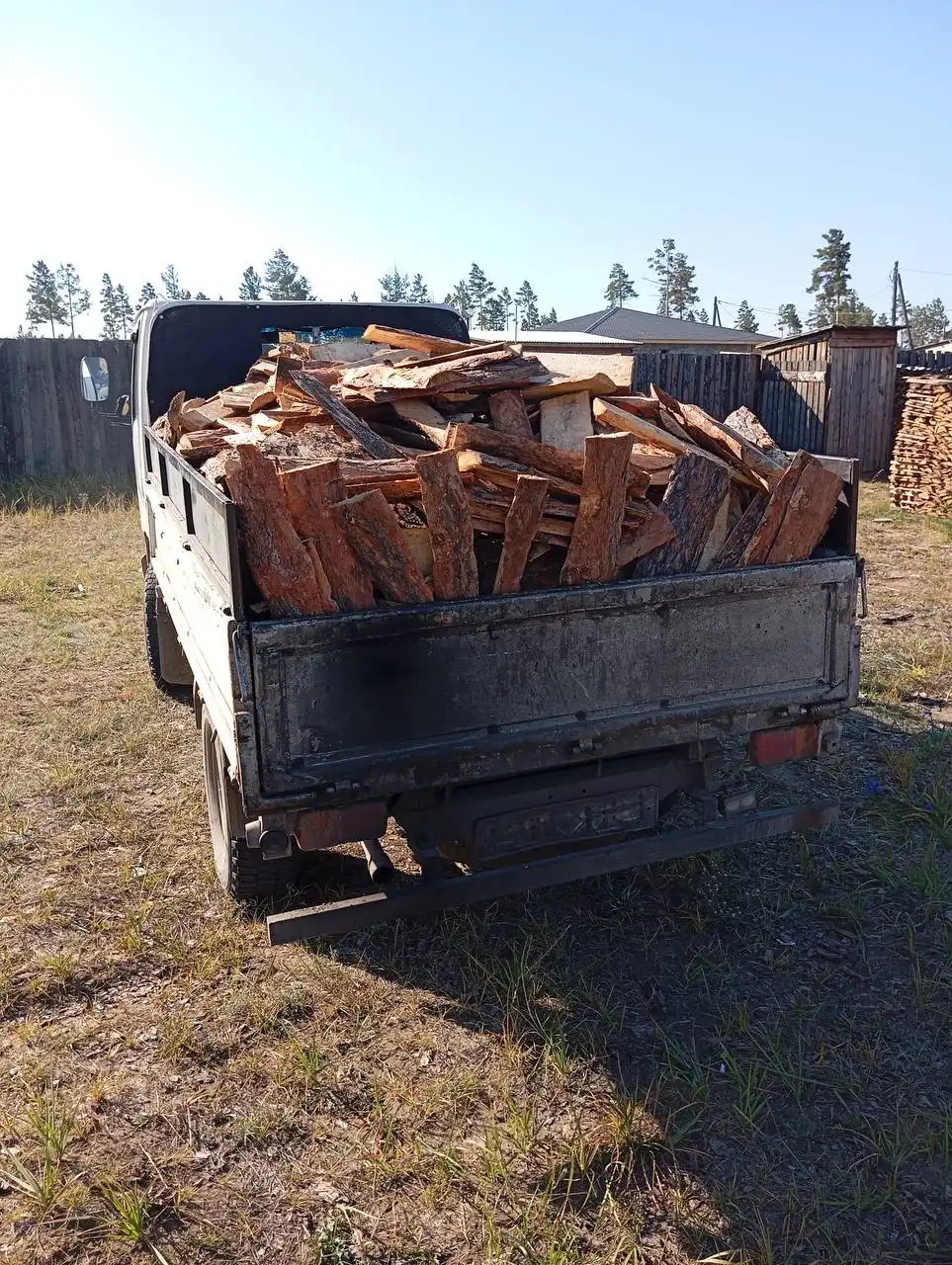 Продам горбыль сосновый сухой пиленый