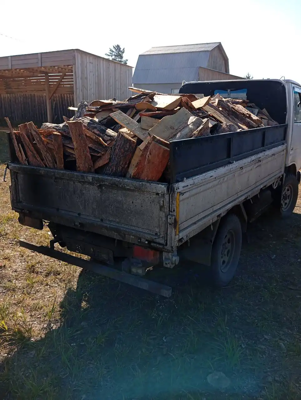 Продам горбыль сосновый сухой пиленый