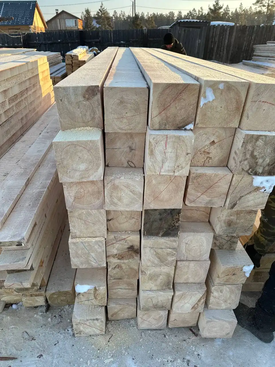 Продажа свежего пиленого бруса, доски и опилок с доставкой