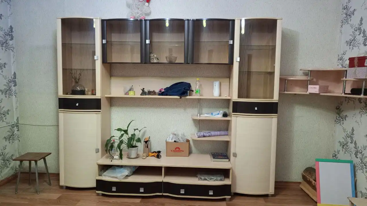 Продаем стенку