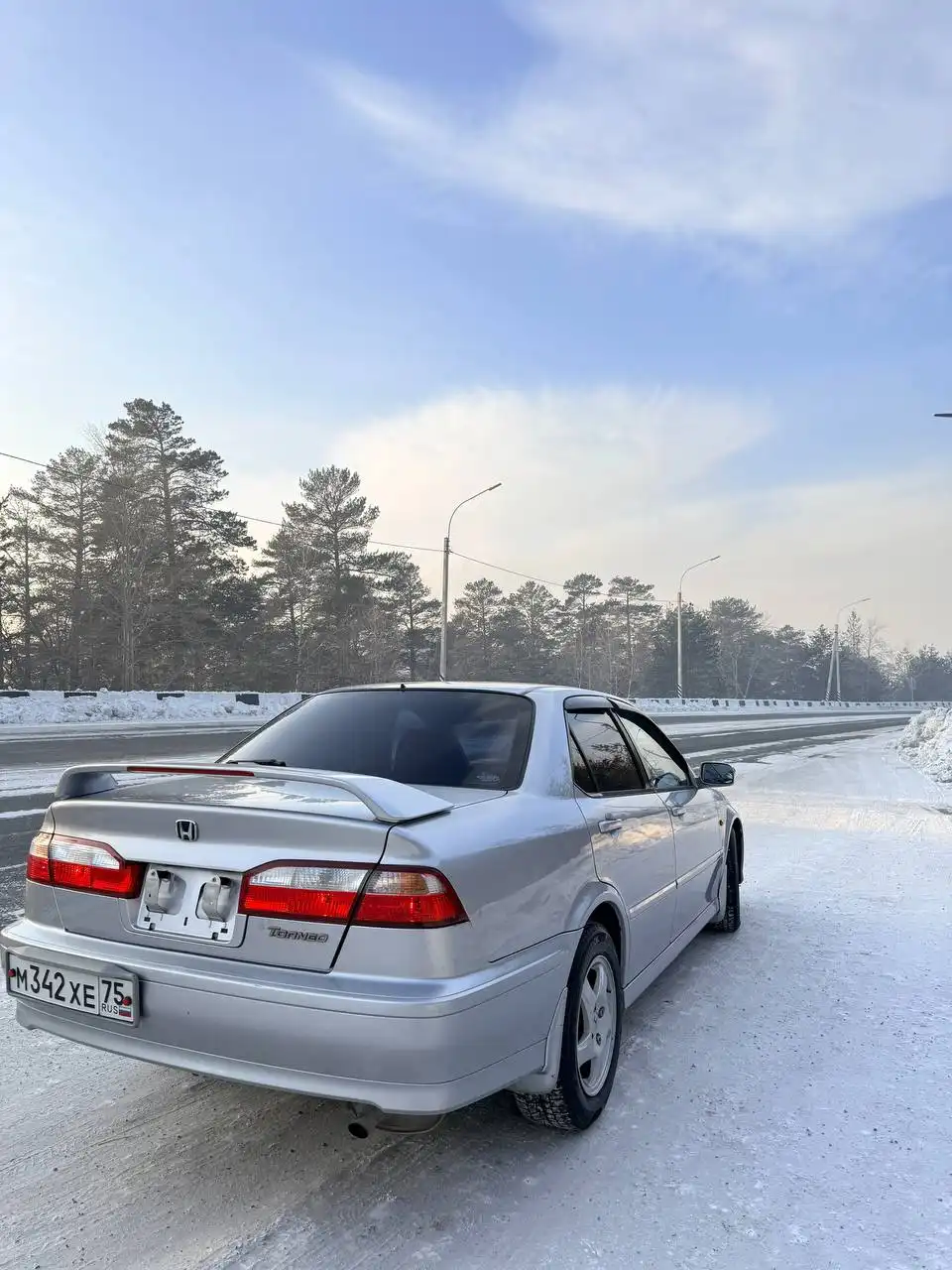 Автомобиль 2002 года в отличном состоянии