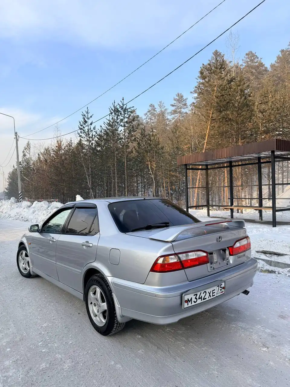 Автомобиль 2002 года в отличном состоянии