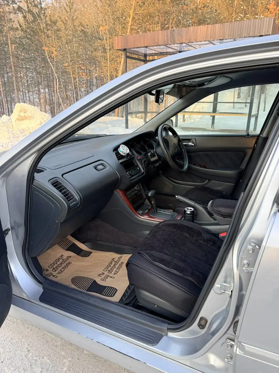 Автомобиль 2002 года в отличном состоянии