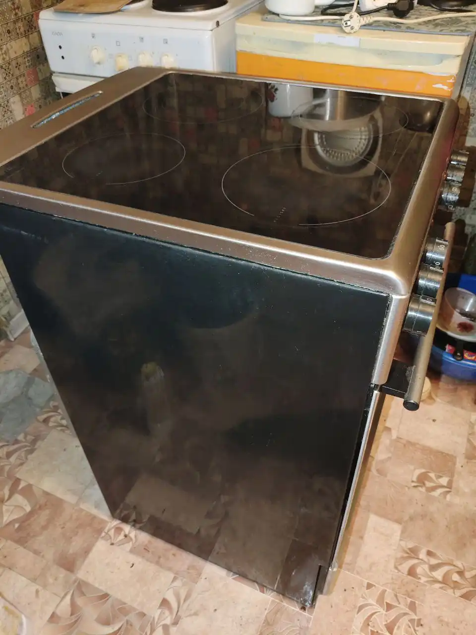 Электрическая плита Hansa FCCX58208 б/у