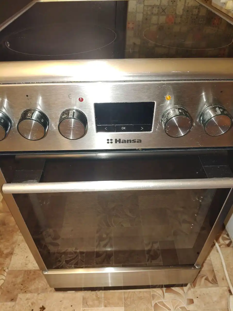 Электрическая плита Hansa FCCX58208 б/у
