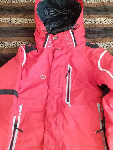 Продам зимнюю спортивную куртку - Детская одежда в Улан-Удэ