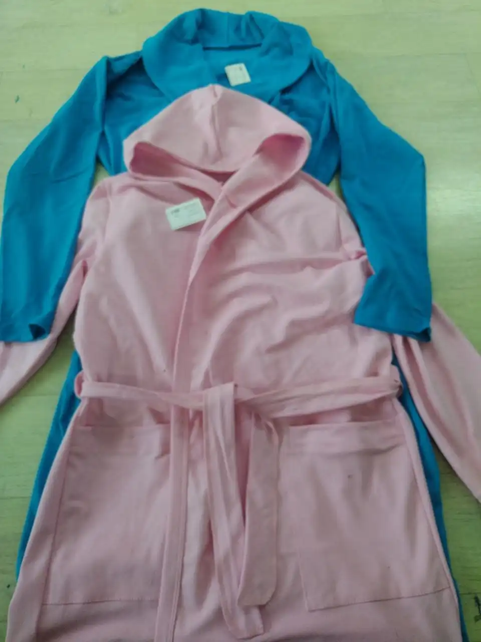 Одежда: халаты банные, футболки, джемпера детские - Верхняя одежда, Футболки, Детская одежда (Одежда) в Улан-Удэ