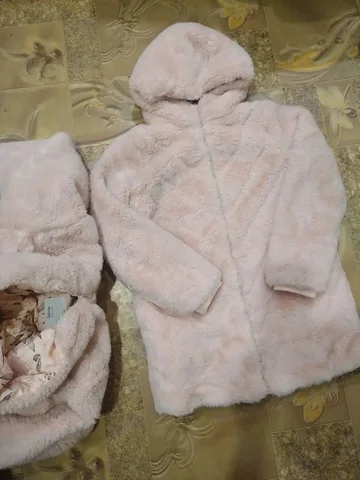 Шубы для девочек 146 и 152 рост - Маникюр в Улан-Удэ
