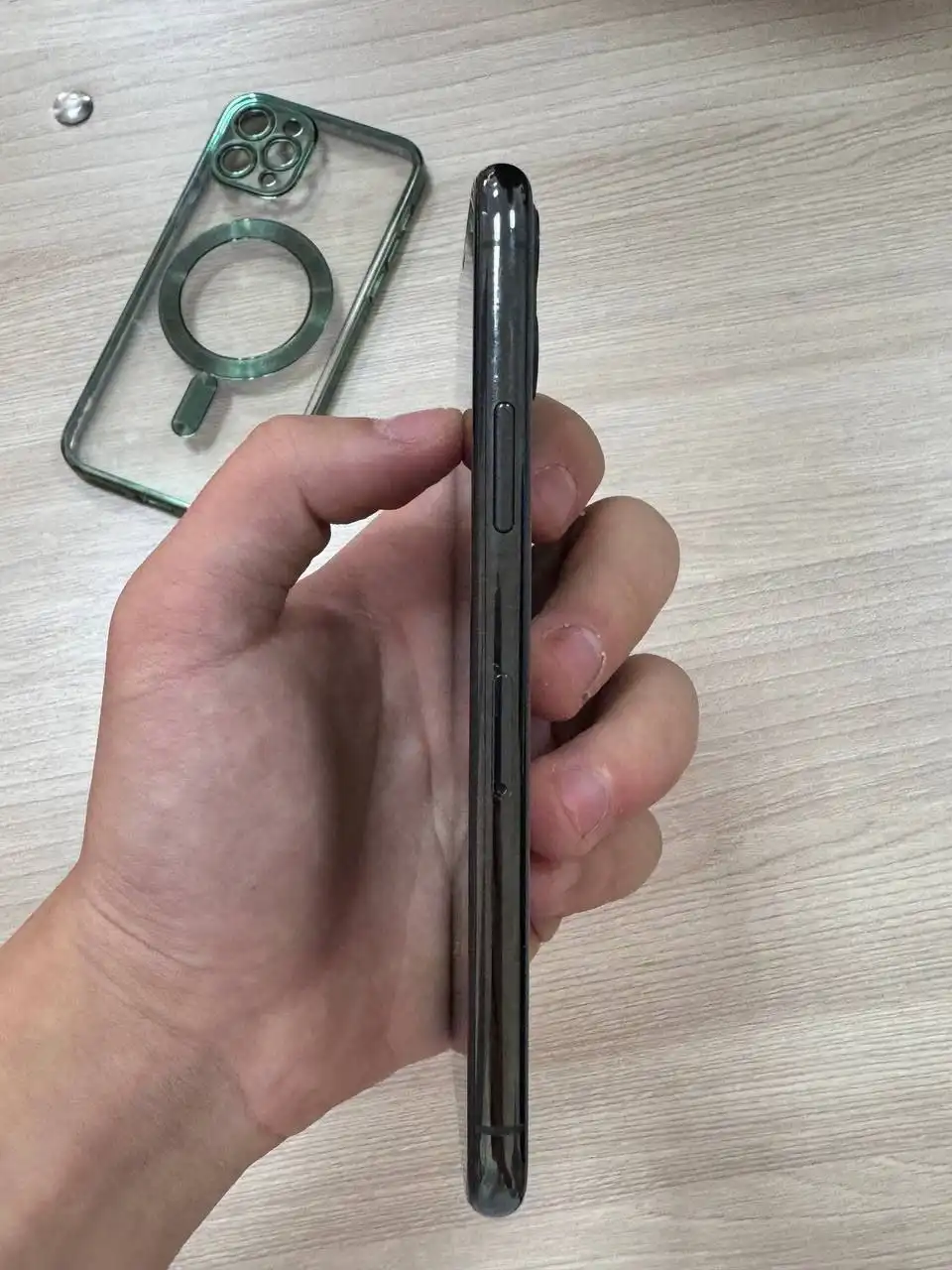 Продажа iPhone 11 Pro 64 ГБ - Смартфоны (Электроника) в Улан-Удэ