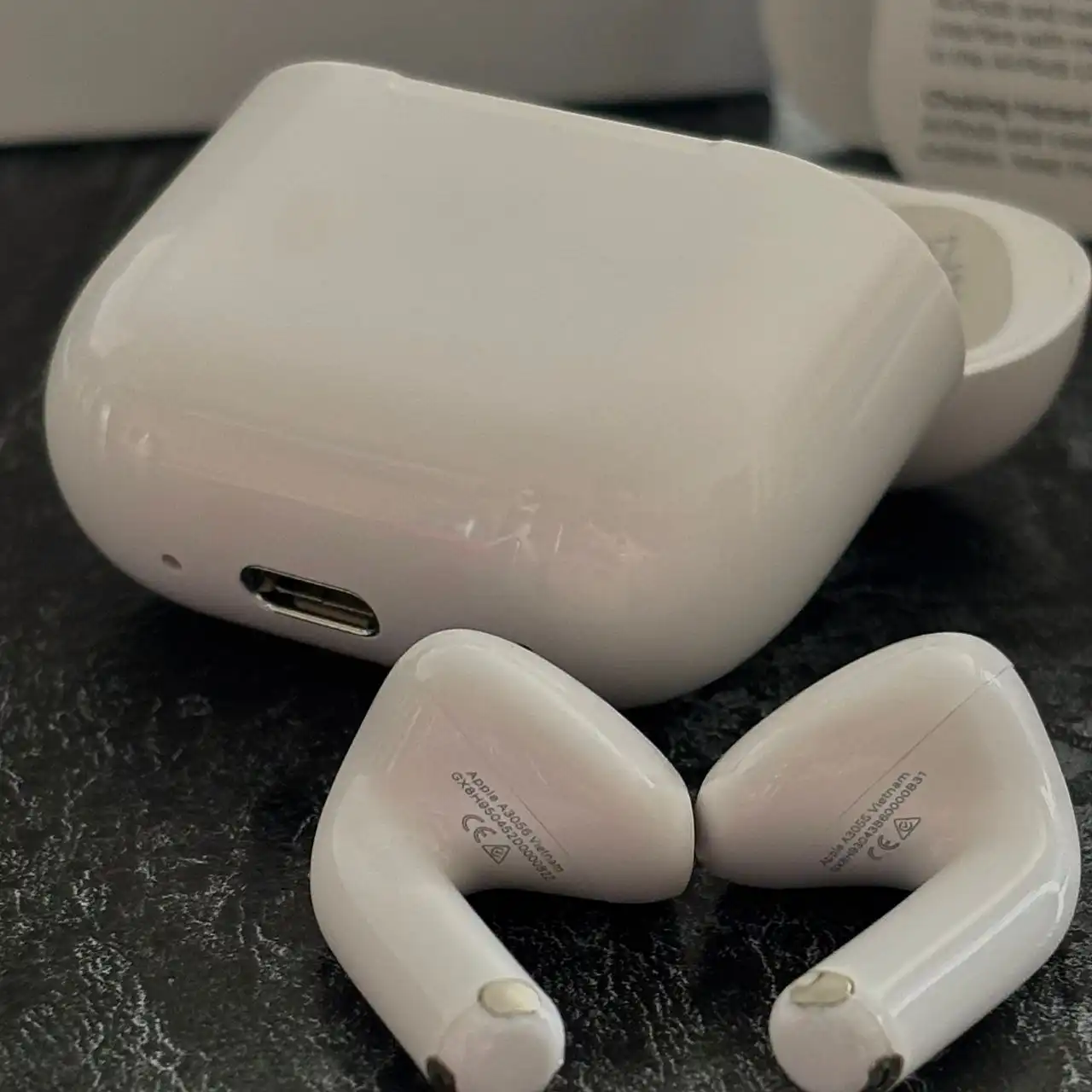 Беспроводные наушники AirPods 4 с шумоподавлением - Наушники (Электроника) в Улан-Удэ