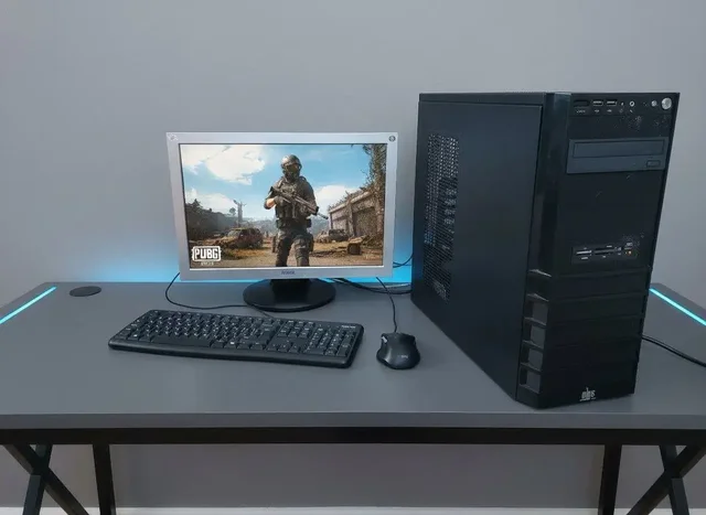 Продам игровой компьютер с монитором и комплектом - Планшеты в Улан-Удэ