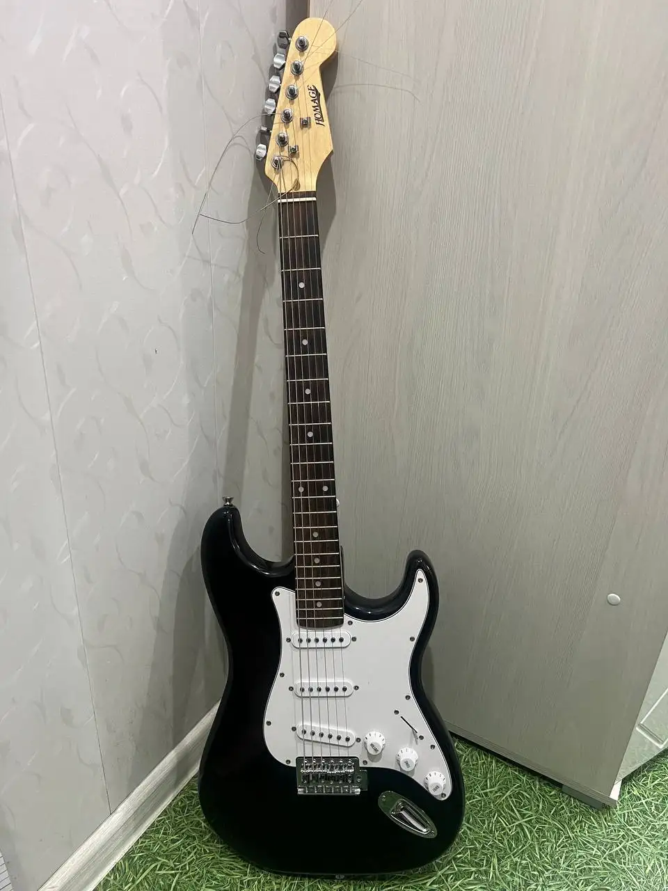 Продам электрогитару Stratocaster (Homage) - Музыкальные инструменты (Хобби и отдых) в Улан-Удэ