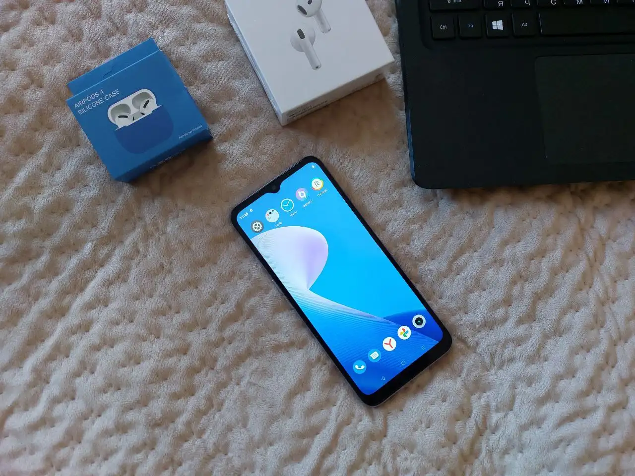 Ноутбук Acer, телефон Realme C31, наушники Apple AirPods 4 в Улан-Удэ - Электроника в Улан-Удэ