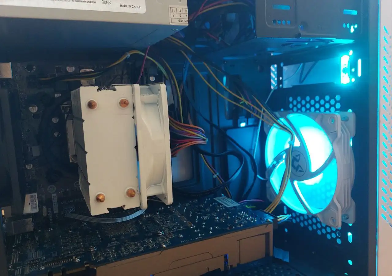 Компьютер: системный блок, монитор, мышка, клавиатура, наушники с микрофоном - Компьютеры и комплектующие (Электроника) в Улан-Удэ