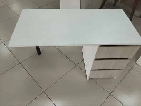 Стол с выдвижными ящиками для школьников - Мебель в Улан-Удэ