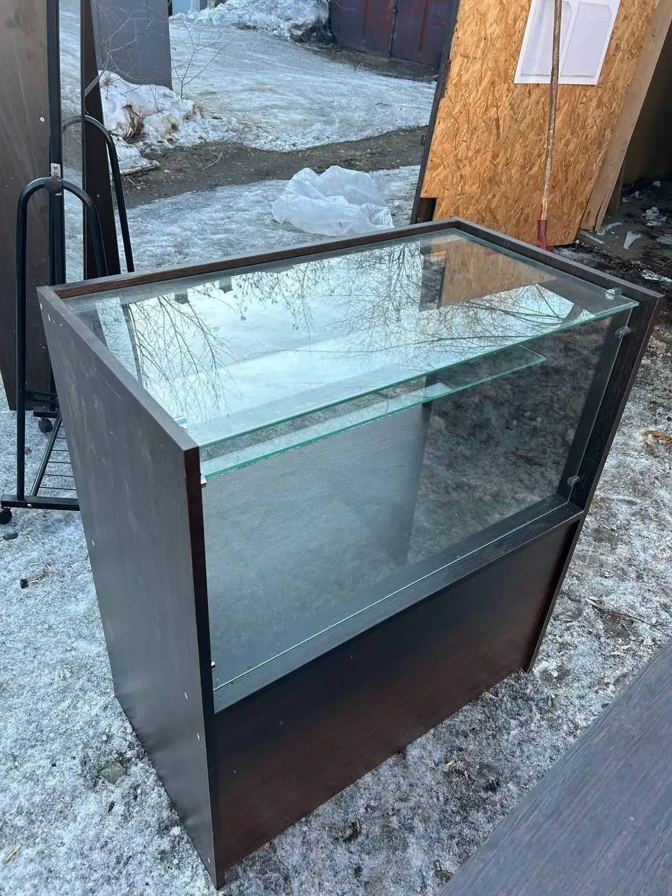 Продажа вешалок, зеркала, витрин и шкафа - Барахолка в Улан-Удэ