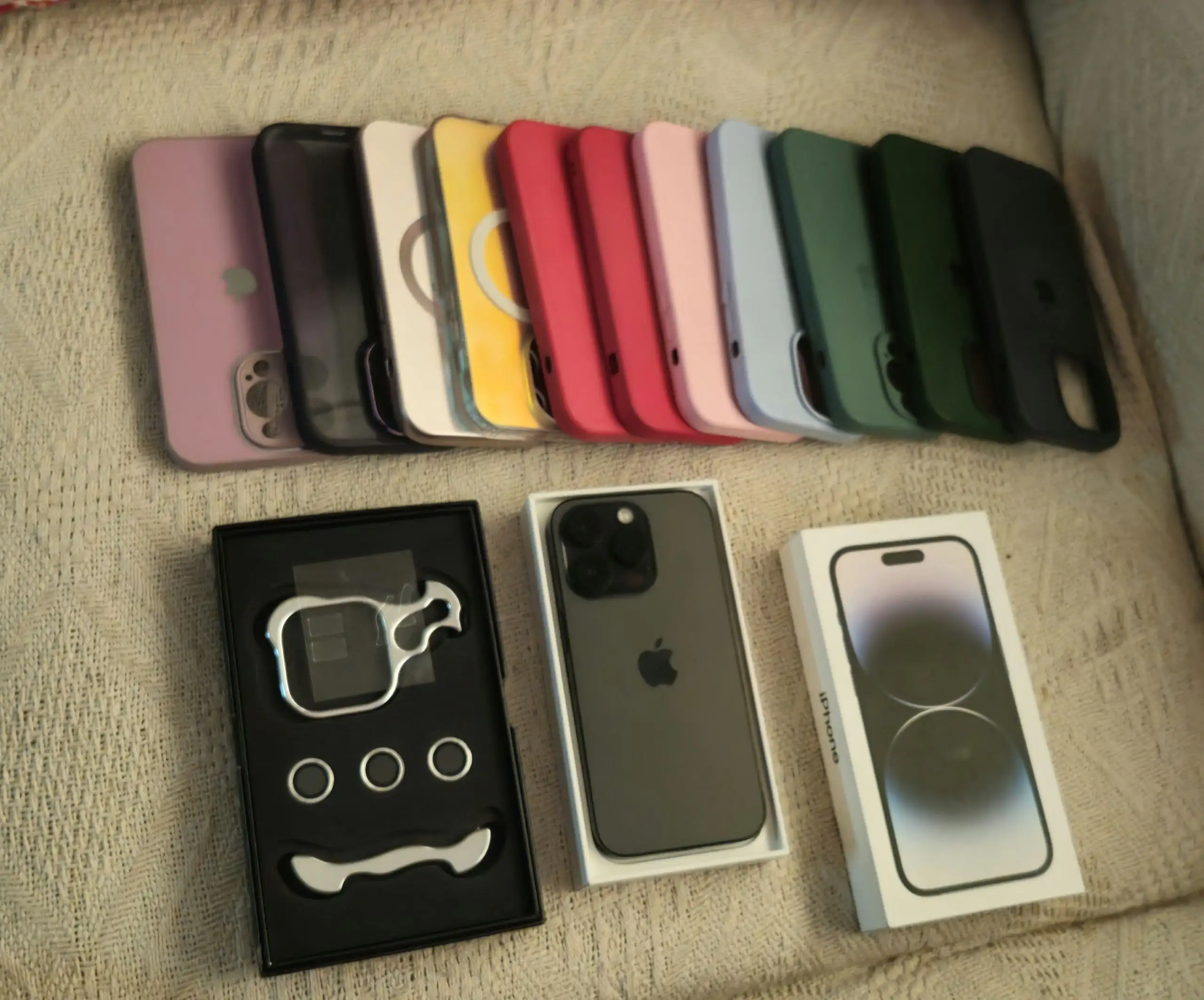 iPhone 14 Pro Space Black 256 ГБ - Смартфоны (Электроника) в Улан-Удэ