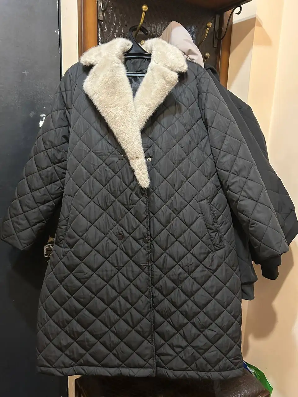 Куртка и пальто б/у - Верхняя одежда (Одежда) в Улан-Удэ