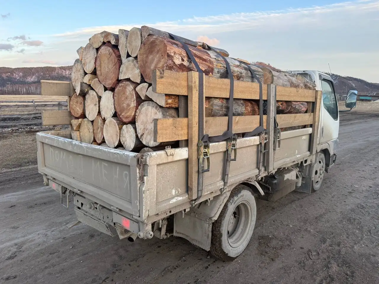 Продам дрова сухие и сырые с доставкой - Барахолка в Улан-Удэ