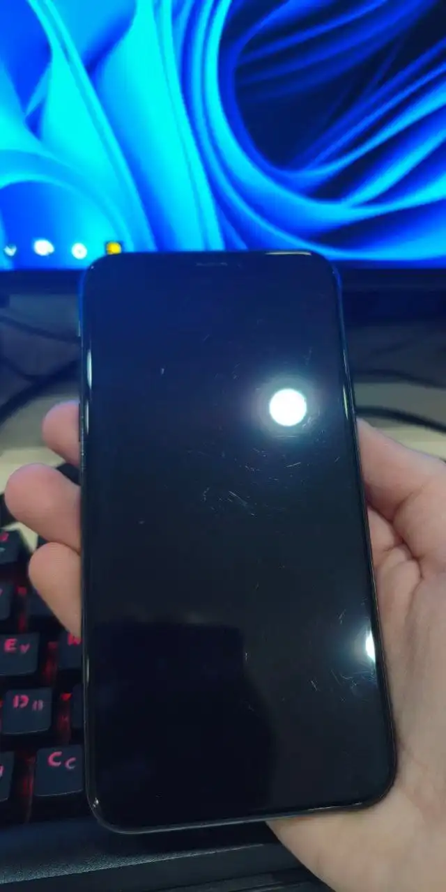 iPhone X 256ГБ с аккумулятором 72%